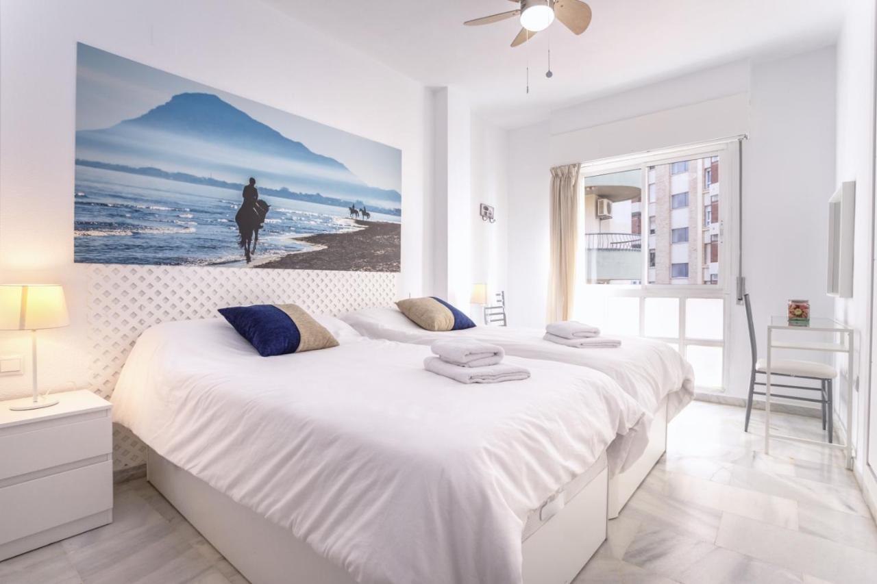 Rentcostadelsol Malagueta Arenal Малага Екстер'єр фото