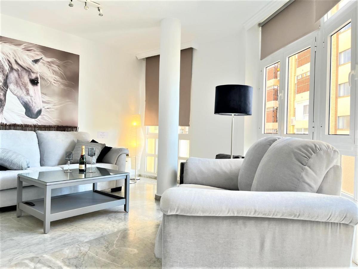 Rentcostadelsol Malagueta Arenal Малага Екстер'єр фото