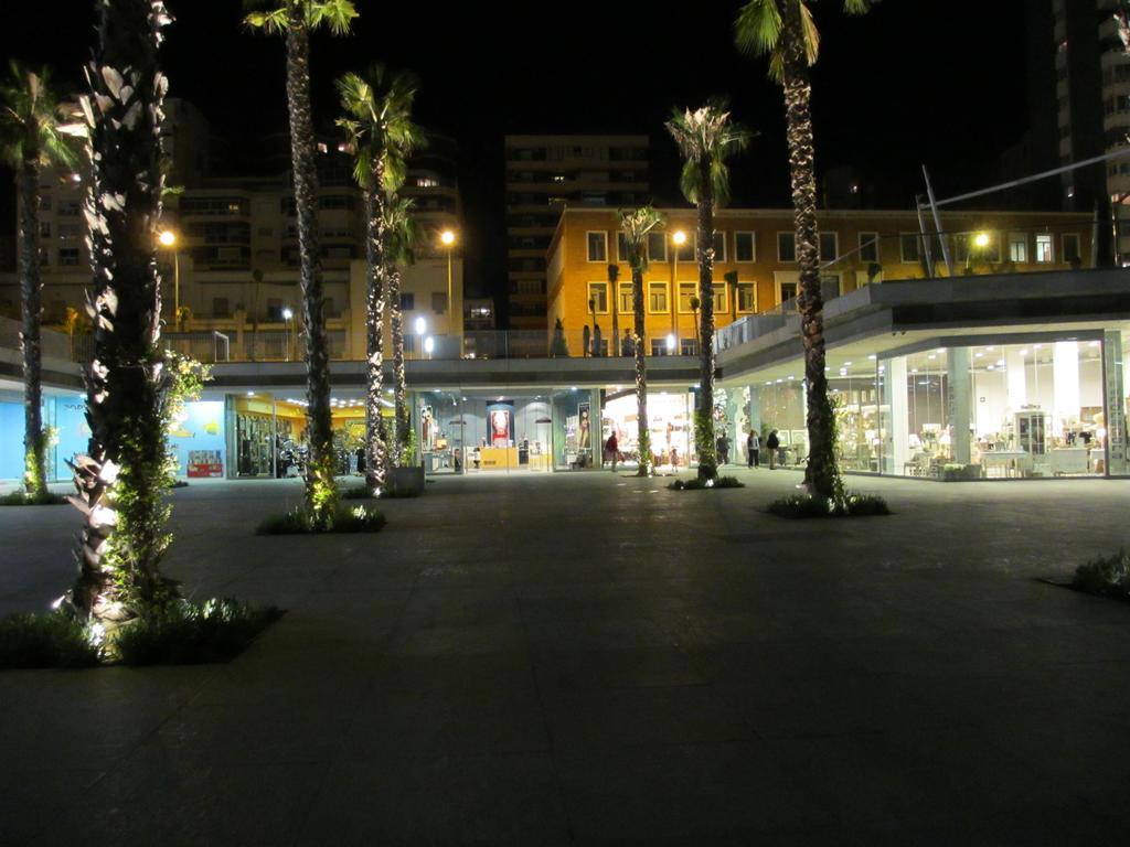 Rentcostadelsol Malagueta Arenal Малага Екстер'єр фото
