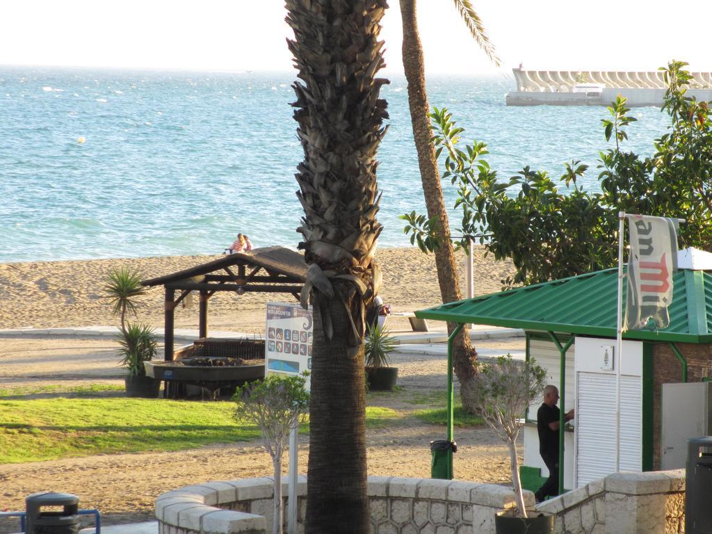 Rentcostadelsol Malagueta Arenal Малага Екстер'єр фото